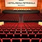 Reina Petronila Hotel