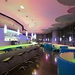 Hotel Reina Petronila 5*