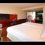 Reina Petronila Saragoça