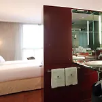 Hotel Reina Petronila