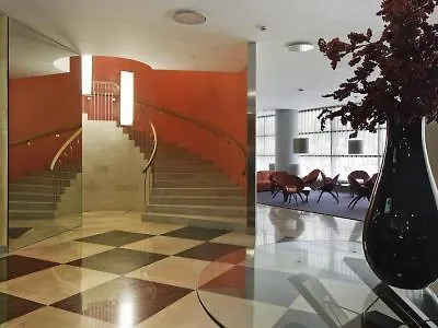 رينا بترونيلا سرقسطة