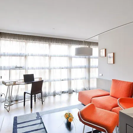 Hotel Reina Petronila 5*