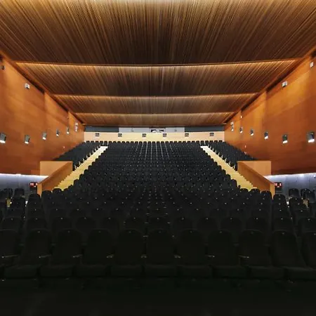 Hotel Reina Petronila