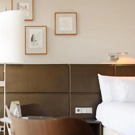 Hotel Reina Petronila