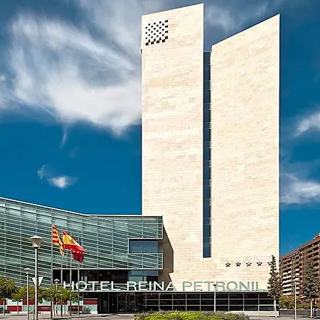 Reina Petronila Hotel