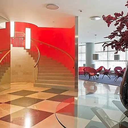 Reina Petronila Hotel 5*