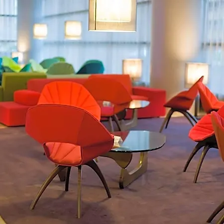 Hotel Reina Petronila 5*