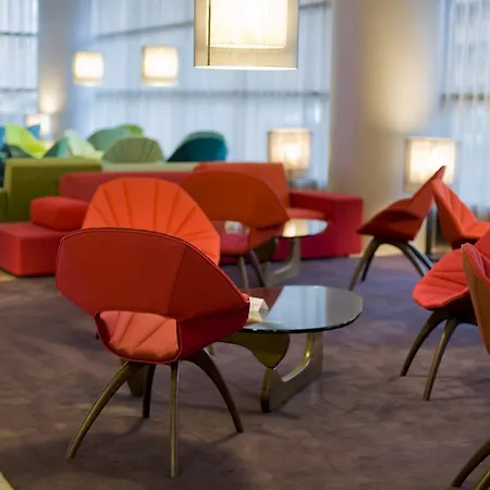 Reina Petronila Hotel