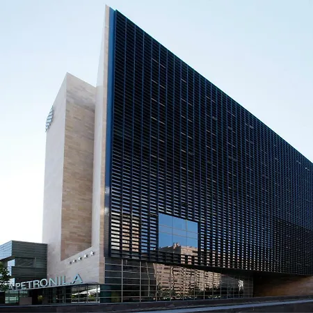 Reina Petronila Hotel
