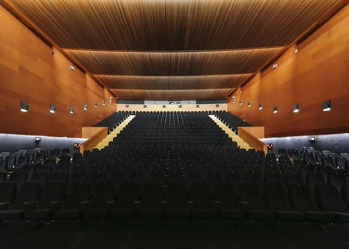 Hotell Reina Petronila