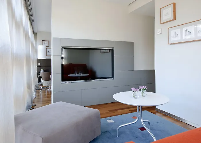 Hotel Reina Petronila Zaragoza