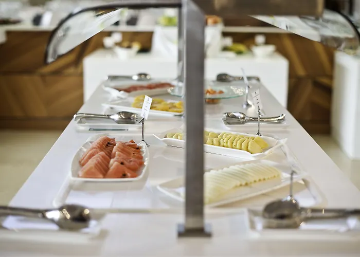 Reina Petronila Hotell