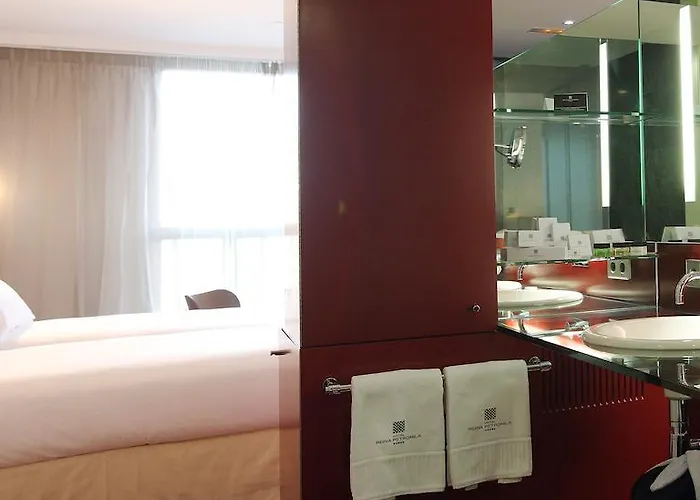 Hotel Reina Petronila